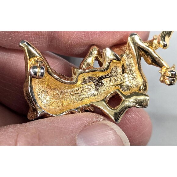 Marcel Boucher Gnome or Leprechaun Brooch, Gold tone Gold Elf Pin holding pearl - Picture 6 of 12